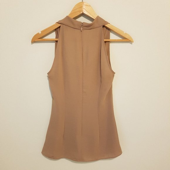 Banana Republic Cowl Neck Sleeveless Blouse - Picture 2 of 8